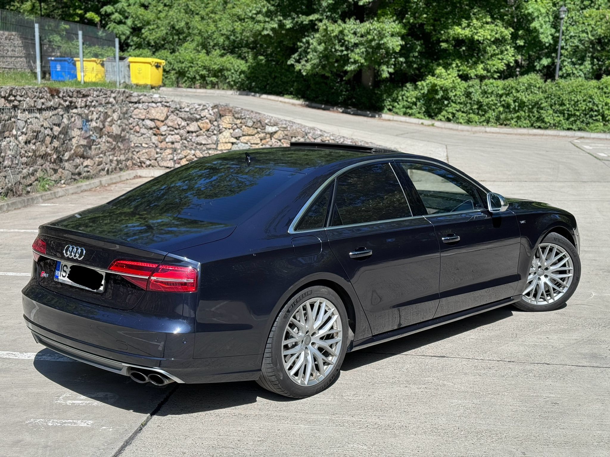Audi S8 2