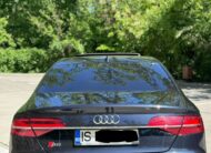 Audi S8 4