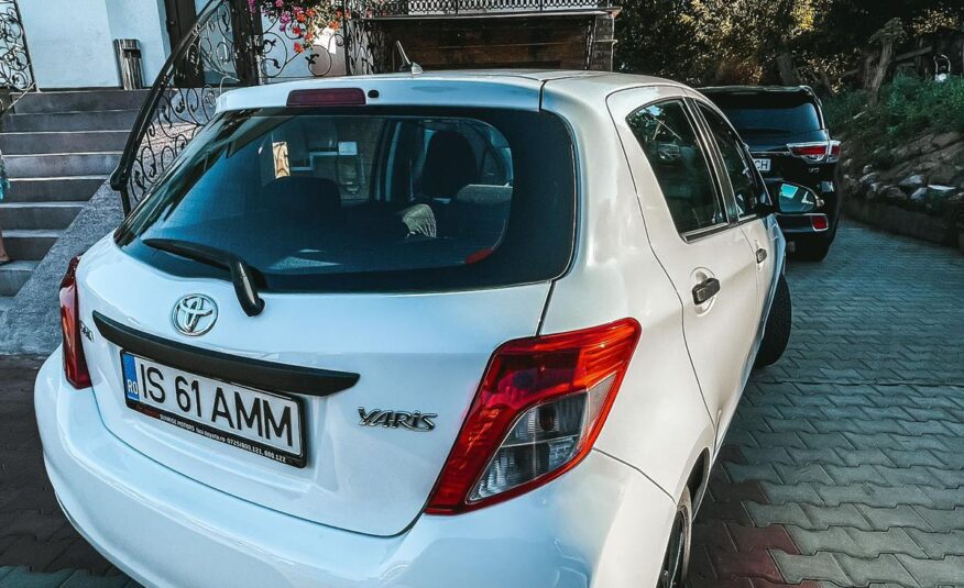Toyota Yaris 2013 3