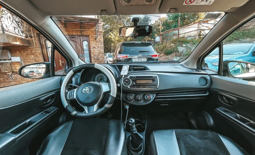Toyota Yaris 2013 4