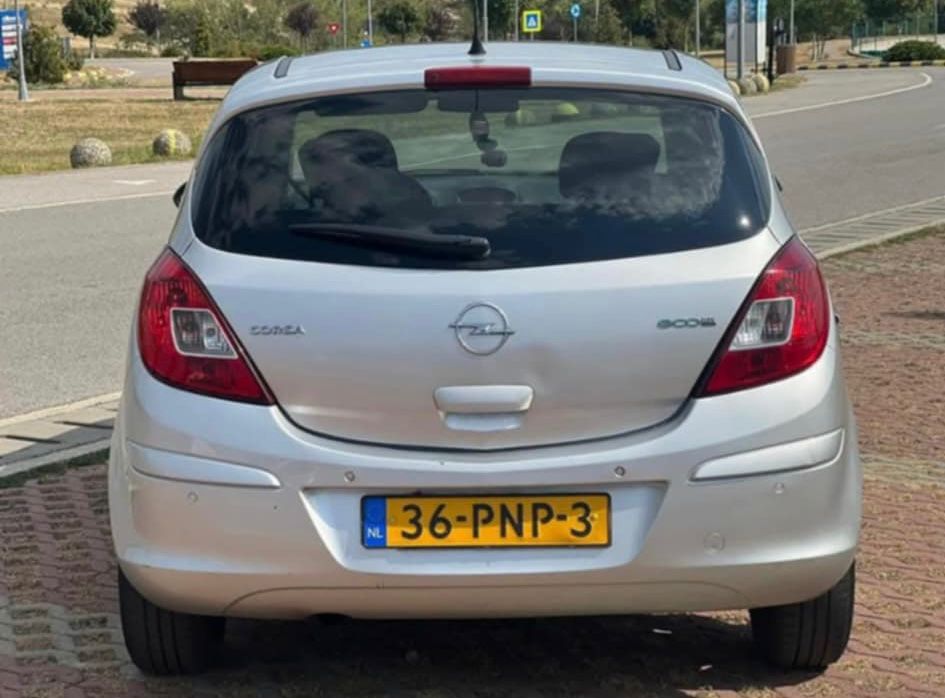 Opel Corsa 2011 -3.200€