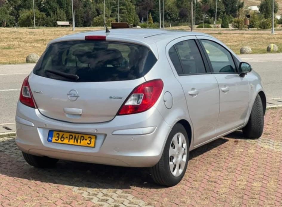 Opel Corsa 2011 -3.200€