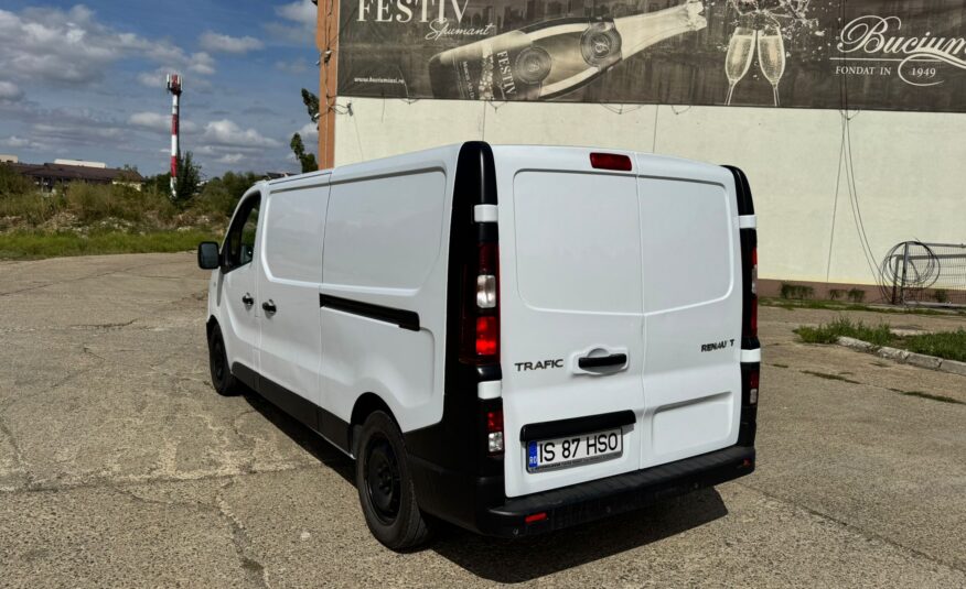 renault trafic 3