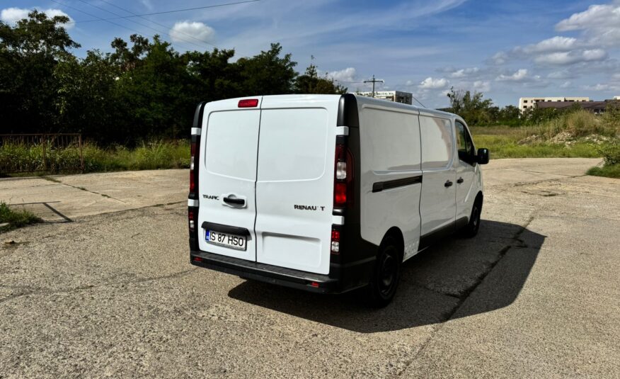 renault trafic 4