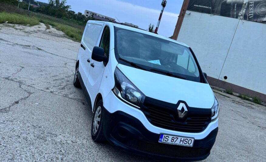 renault trafic 8